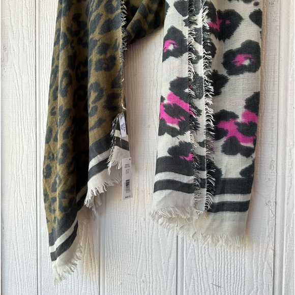 Anna & Ava Animal Print Oblong Scarf - Picture 9 of 9